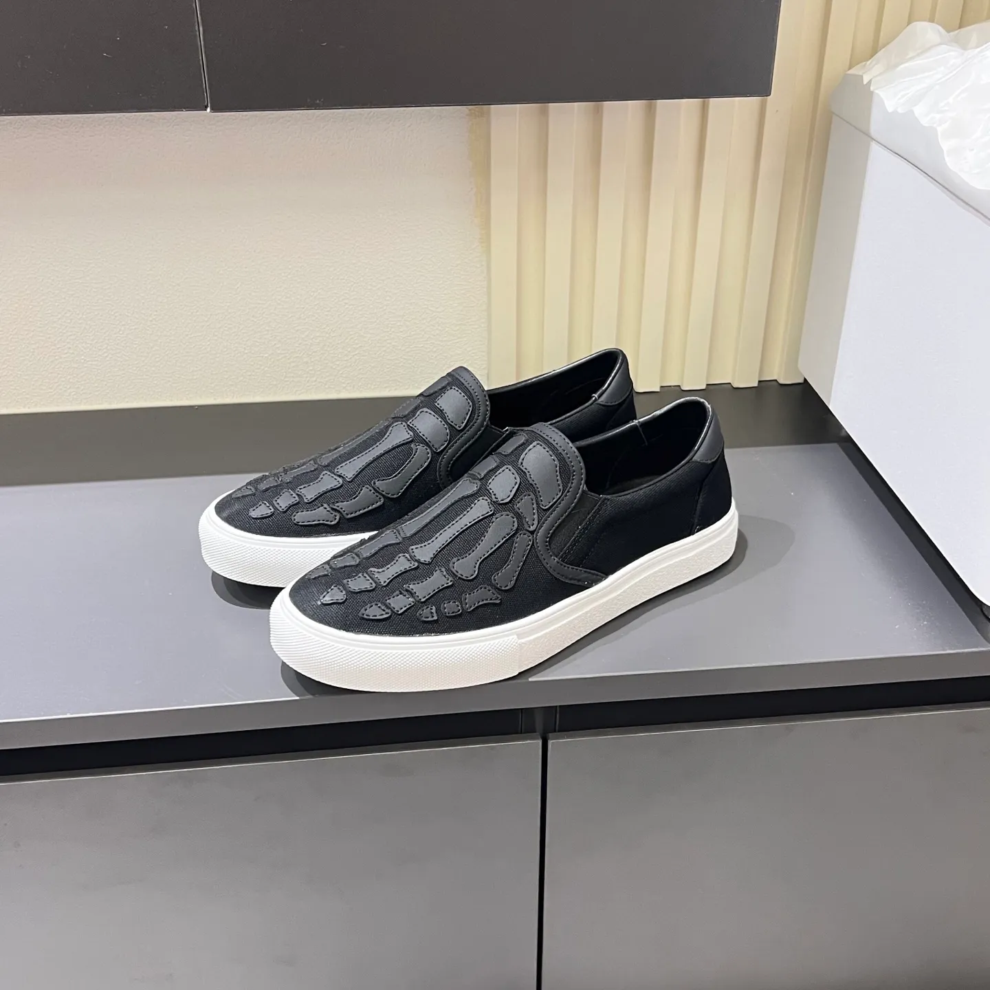 Men's shoes 💰p420, amiri The top purchasing agent for bone shoes 🔍🔍 is on sale at the men's counter at the same time. Cowhide is paired with 5D dynamic design style.